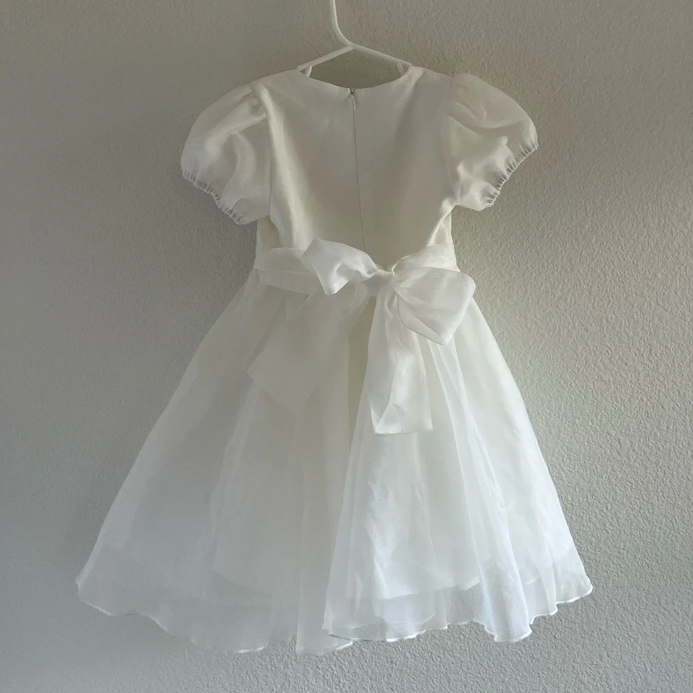 IVY CITY CO | Girls Wedding Flower Girl Cupcake Tulle Dress in White | Size 4/5